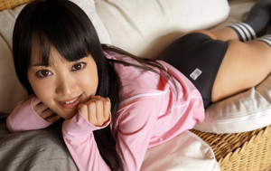 Saki Michishige - Bed Playboy Sweety